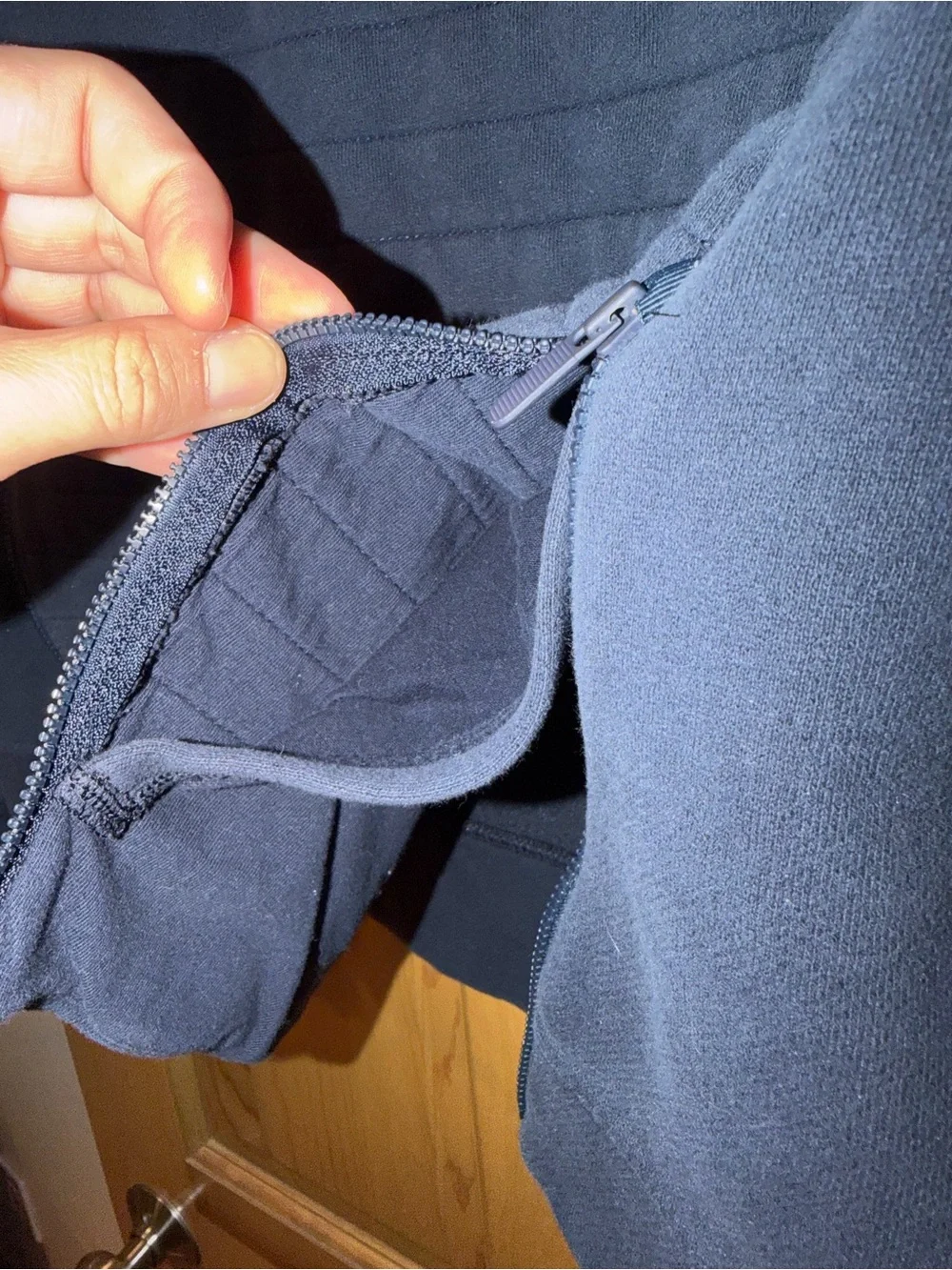 Lululemon Navy Quilted Front Pullover Sweatshirt Side Zips Size 6